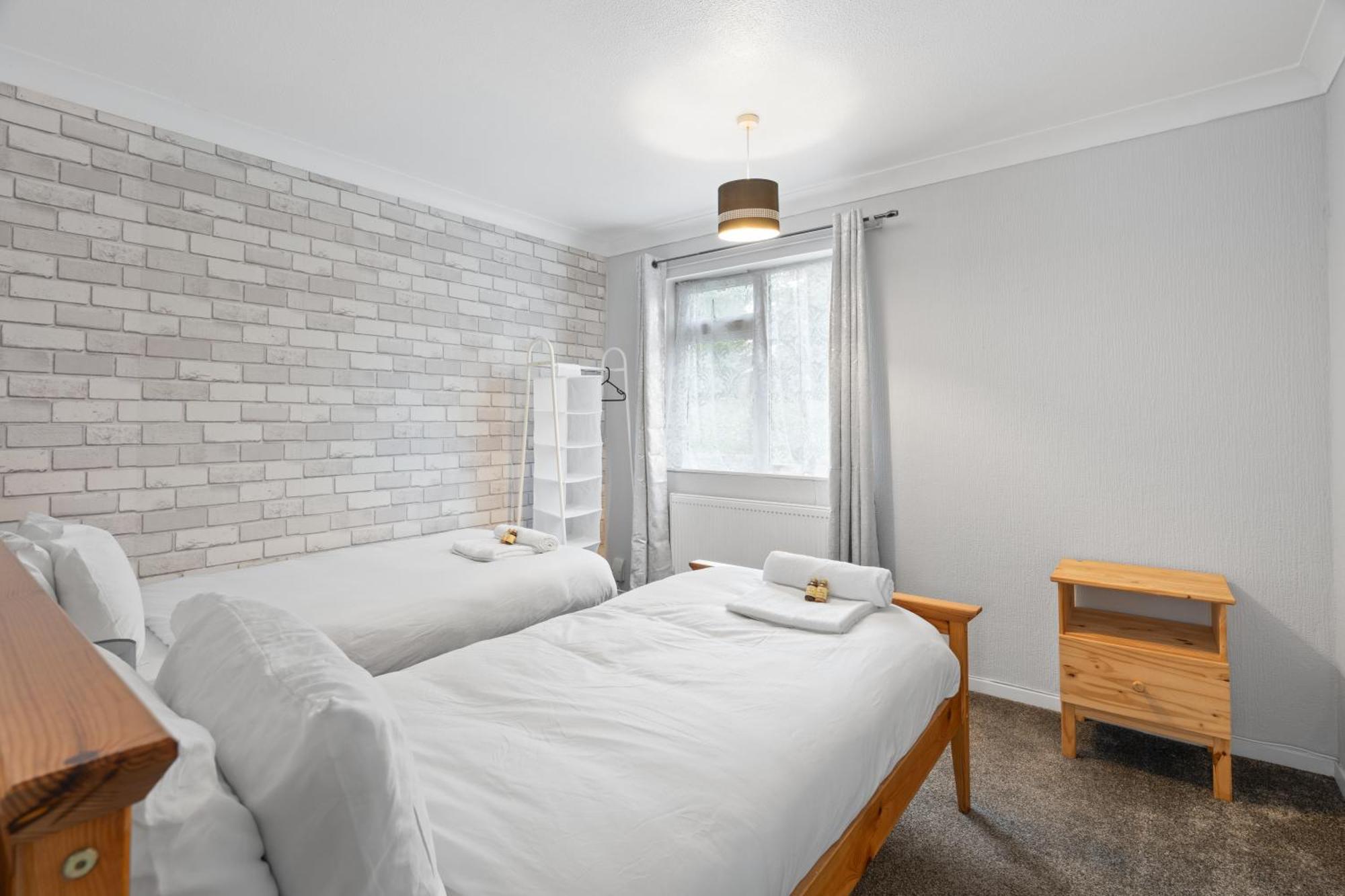 Marston Green A Charming 3 Bed Home Next To Nec And Birmingham International Airport מראה חיצוני תמונה